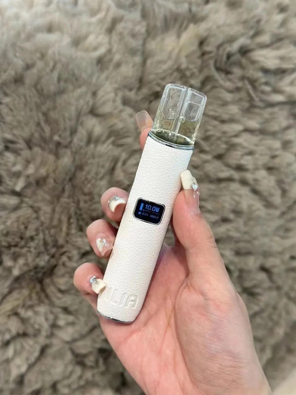 哩亞電子煙主機革調系列-ILIA皮革主機-幕雪白 哩亞電子煙主機革調系列 ILIA皮革主機 幕雪白